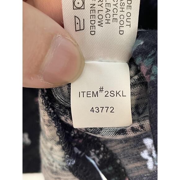 Orvis Shirt Womens Small Navy Blue Floral 3/4 Sleeve Scoop Neck Pocket 2SKL - Picture 9 of 10